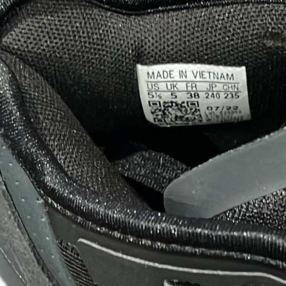 NWT Adidas Lightstream Kids D.O.N Issue 4 Basketball Black Sneakers Size 5.5 - Picture 7 of 8